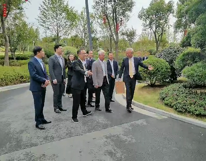 1602673915386012688.jpg 未问题-1.jpg